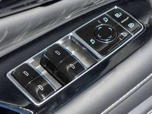 New 2026 Cadillac Optiq Luxury 2 w/ LPO, Floor Liner Package image 17