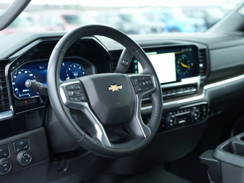 Used 2025 Chevrolet Silverado 1500 LT image 23