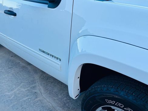 Used 2011 GMC Sierra 1500 SLE w/ Power Tech Package image 25