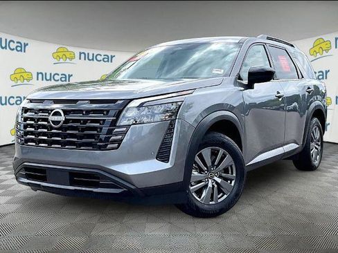 Certified 2026 Nissan Pathfinder SV AWD/4WD image 3