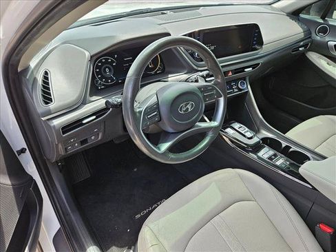 Used 2022 Hyundai Sonata Limited FWD image 9
