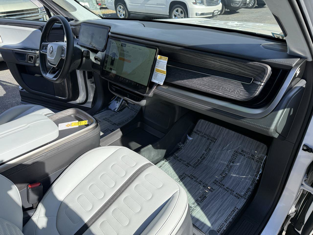 Used 2023 Rivian R1S Adventure Quad AWD/4WD image 25