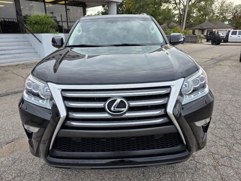 Used 2018 Lexus GX 460 Premium image 2