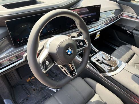 New 2026 BMW 740i image 4
