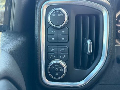 Used 2022 GMC Sierra 3500 Denali w/ Denali Ultimate Package AWD/4WD image 31