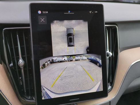 New 2026 Volvo XC60 B5 Plus w/ Protection Package Premier image 19