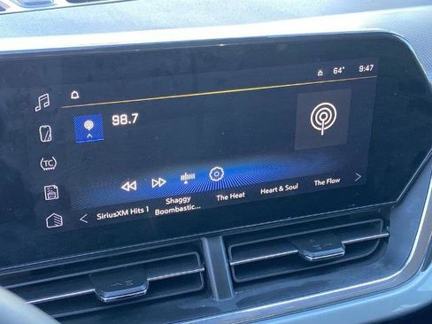 Used 2025 Chevrolet Trax LT w/ Driver Confidence Package image 9