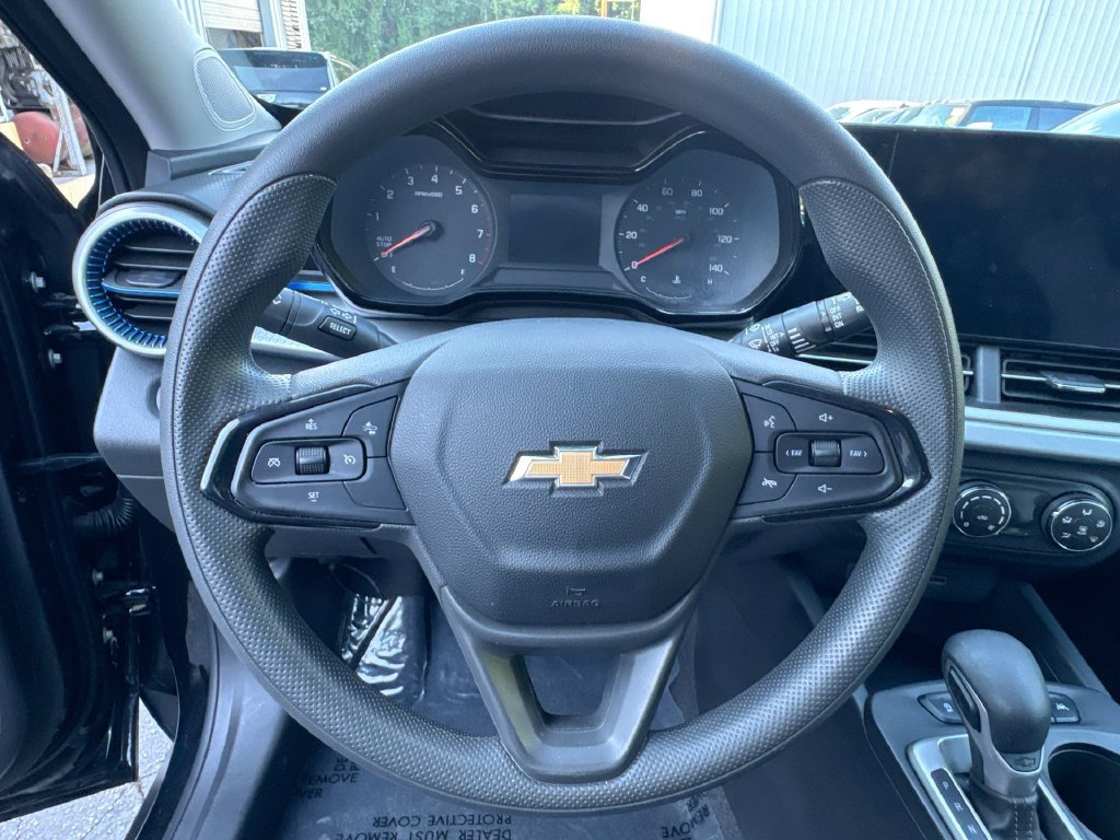 Used 2024 Chevrolet Trax LS FWD image 16