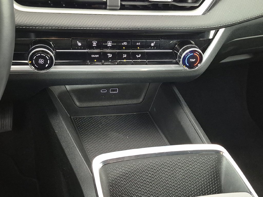 Certified 2026 Chevrolet Equinox LT FWD image 25