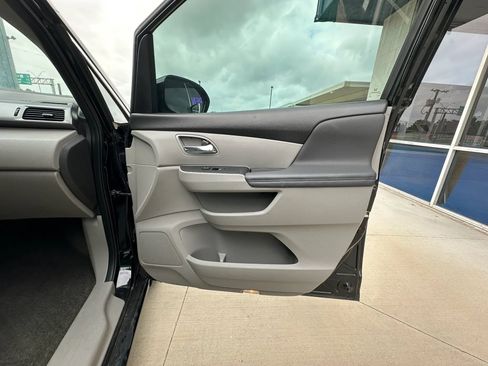 Used 2015 Honda Odyssey Touring image 25