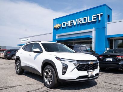 New 2025 Chevrolet Trax LT w/ Driver Confidence Package