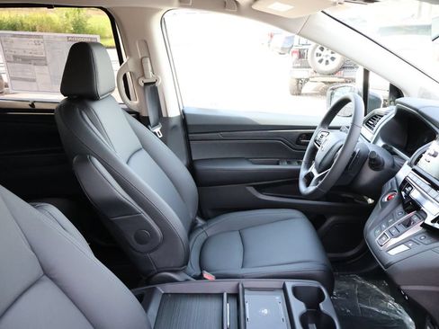 New 2026 Honda Odyssey EX-L image 8