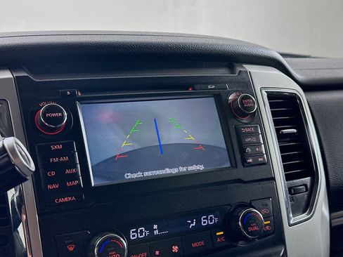 Used 2018 Nissan Titan SV w/ SV Convenience Package image 23