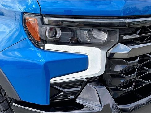 Used 2022 Chevrolet Silverado 1500 ZR2 w/ Technology Package image 32