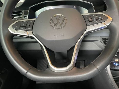 Used 2025 Volkswagen Jetta SE image 24