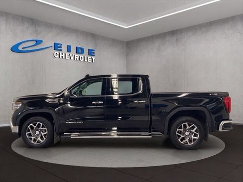 Used 2023 GMC Sierra 1500 SLT w/ SLT Premium Package AWD/4WD image 12