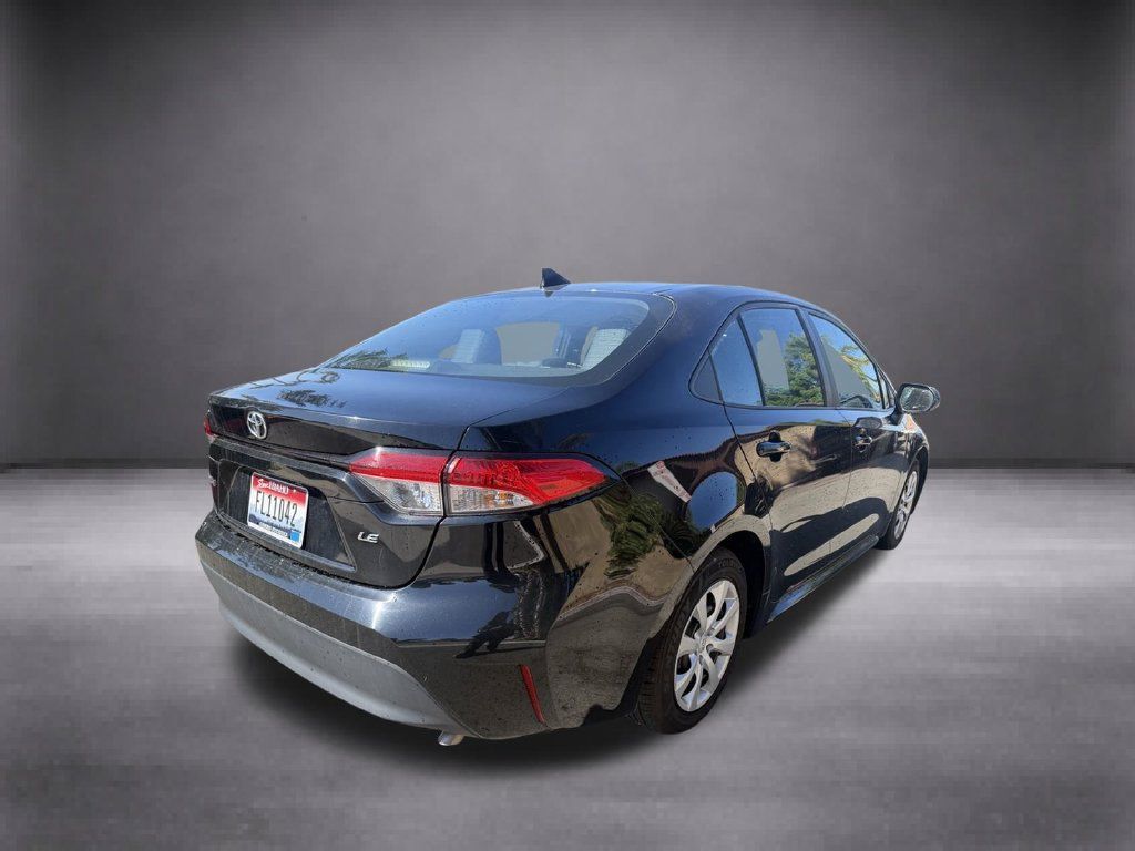 Used 2024 Toyota Corolla LE FWD image 11