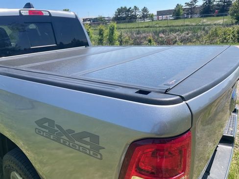 Used 2019 RAM 1500 Tradesman w/ SXT Appearance Group AWD/4WD image 3