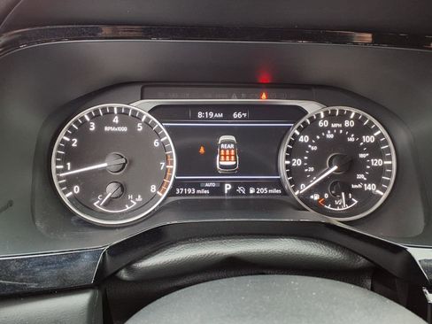 Used 2025 Nissan Pathfinder SV AWD/4WD image 12