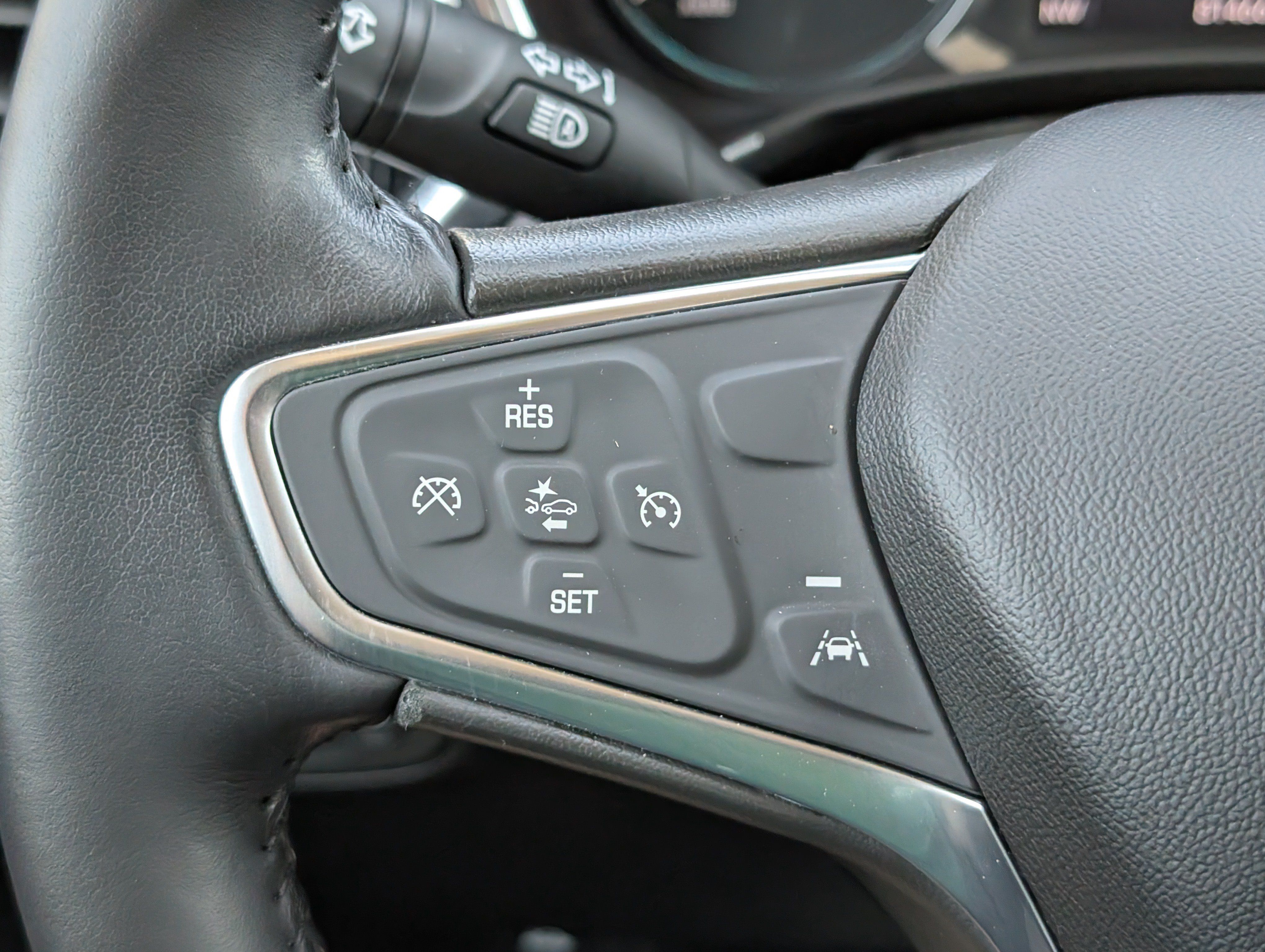 Used 2020 Chevrolet Equinox Premier AWD/4WD image 15
