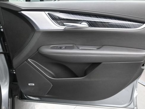 Certified 2024 Cadillac XT6 Premium Luxury w/ LPO, Floor Liner Package AWD/4WD image 30