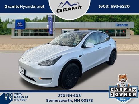 Used 2024 Tesla Model Y Long Range image 1
