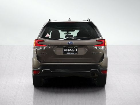 Used 2023 Subaru Forester Premium AWD/4WD image 4