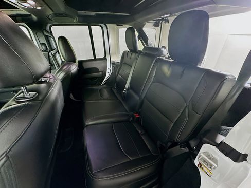 Used 2022 Jeep Wrangler Sahara w/ Cold Weather Group image 26