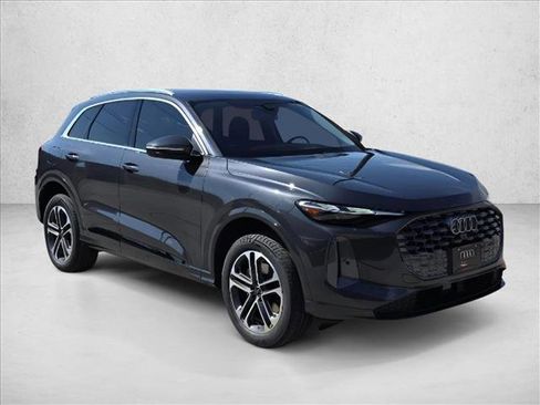 New 2025 Audi Q5 Premium image 3