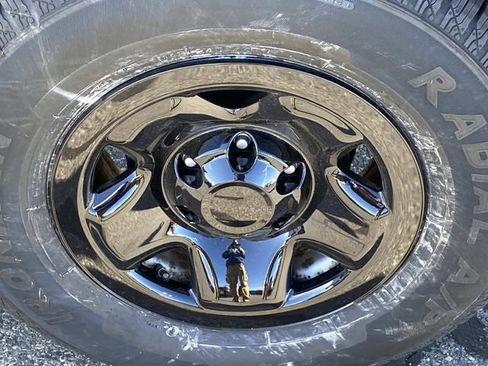 Used 2016 Toyota Tacoma SR RWD image 24