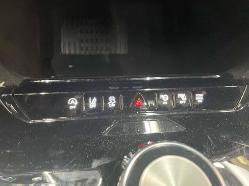 Used 2026 Jeep Grand Wagoneer 2WD w/ Premium Group I image 27