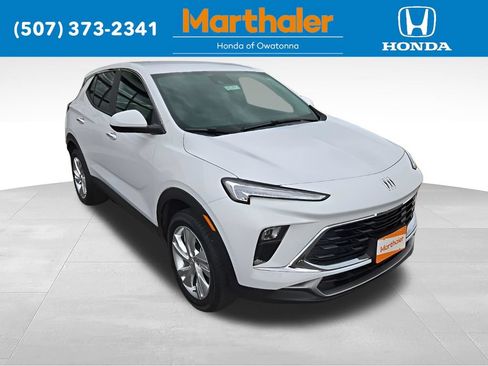 Used 2025 Buick Encore GX Preferred AWD/4WD image 7