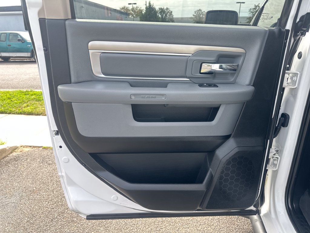 Used 2019 RAM 1500 Warlock AWD/4WD image 14