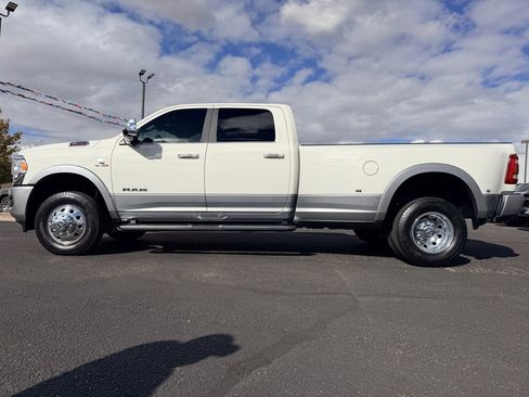 Used 2021 RAM 3500 Laramie image 33