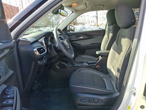 Used 2023 Chevrolet TrailBlazer LT w/ Convenience Package image 13