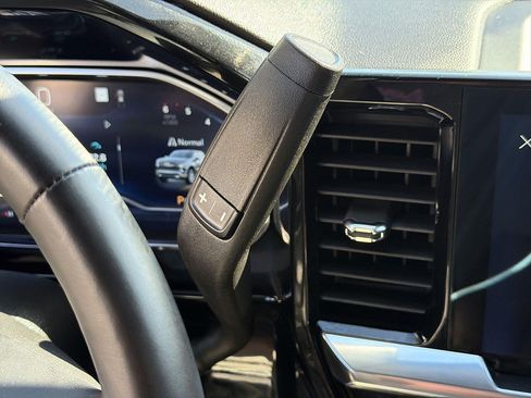 Used 2022 Chevrolet Silverado 1500 RST RWD image 15
