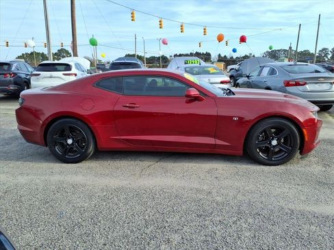 Used 2019 Chevrolet Camaro LT image 2