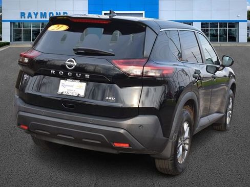 Used 2021 Nissan Rogue S image 3