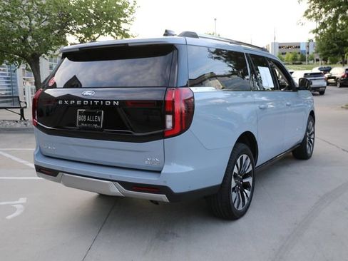 Used 2025 Ford Expedition Max Platinum w/ Driver's Package AWD/4WD image 6