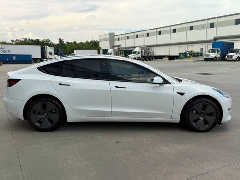 Used 2023 Tesla Model 3 Standard Range RWD image 6