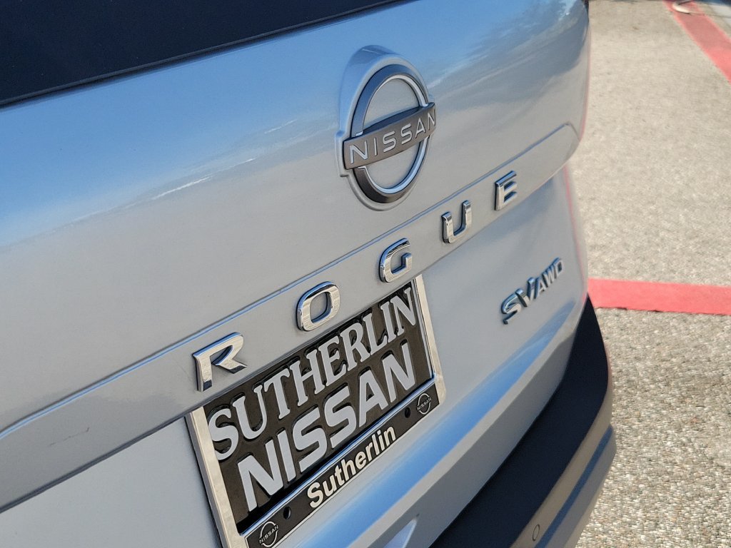 Certified 2022 Nissan Rogue SV AWD/4WD image 6