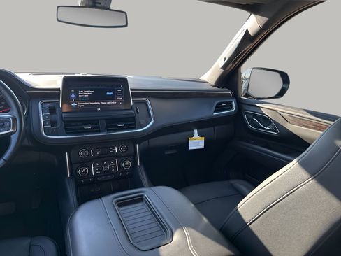 Used 2021 Chevrolet Tahoe Z71 image 24