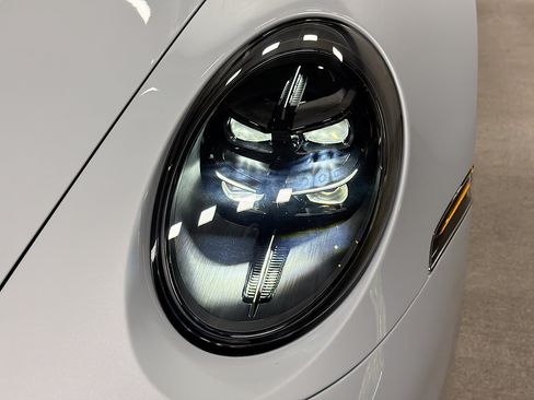Certified 2025 Porsche 911 Carrera RWD image 10