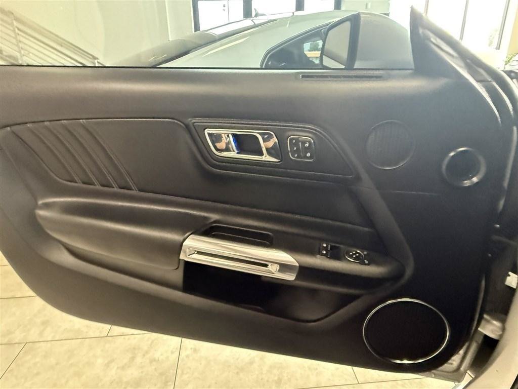 Used 2015 Ford Mustang GT Premium w/ Equipment Group 401A RWD image 19