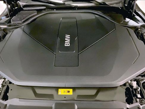 New 2025 BMW i5 eDrive40i w/ Premium Package image 16