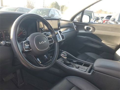 Certified 2023 Kia Sorento S w/ Panoramic Sunroof Package image 12