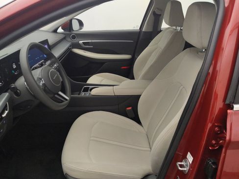 Used 2025 Hyundai Sonata SEL FWD image 17