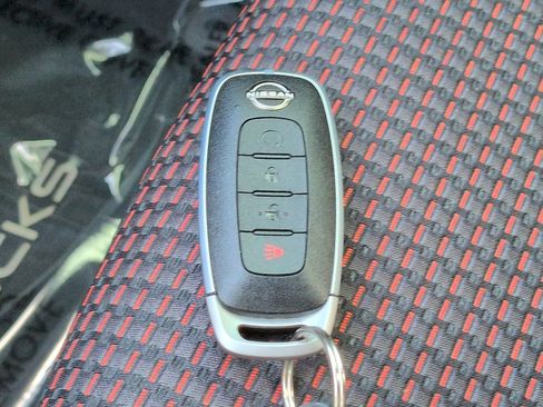 Used 2026 Nissan Kicks SR FWD image 26