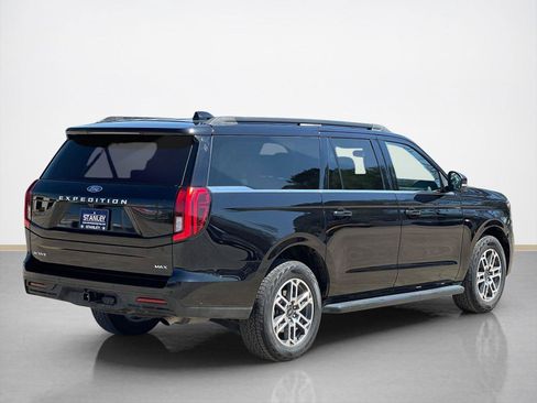Used 2025 Ford Expedition Max Active AWD/4WD image 8