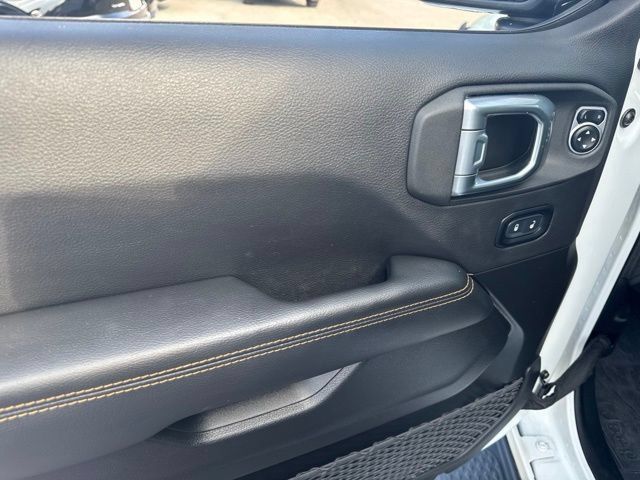 Used 2023 Jeep Gladiator Overland AWD/4WD image 8